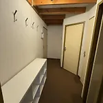 2 Avec Mezzanine Lägenhet